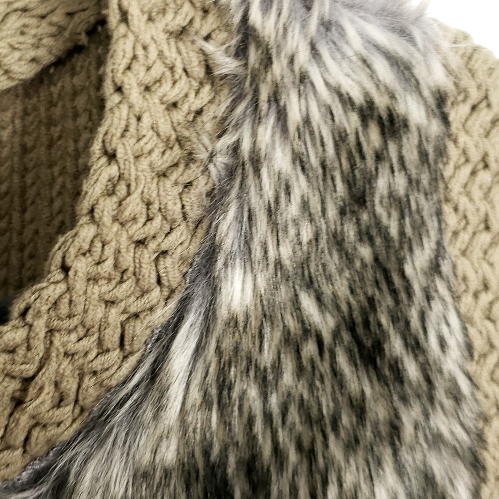 Ann Taylor Factory open front faux fur knit vest M - Picture 5 of 9